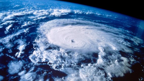 Учёные рассказали о воздействии ураганов на детский мозг