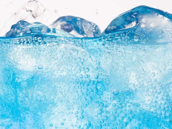 Ученые впервые в истории разделили воду на две разные жидкости