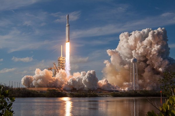 До конца года SpaceX дважды запустит ракету Falcon Heavy