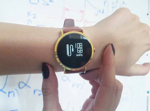 Украинцы создали «умные» часы, показывающие уровень стресса