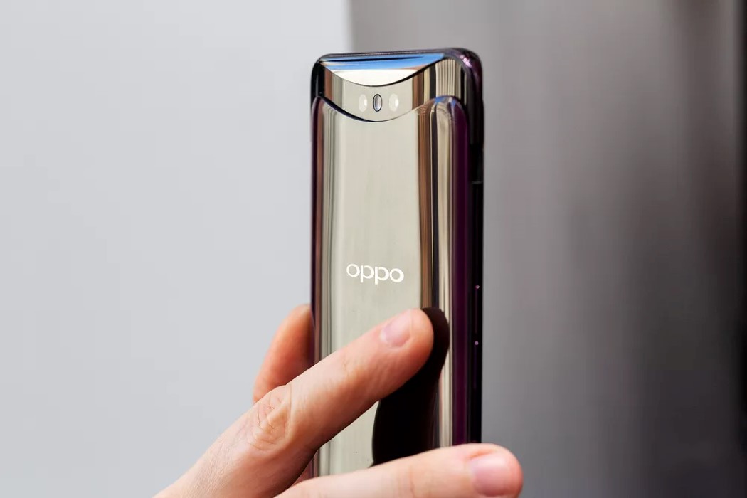 Представлен Oppo Find X: эффектный, мощный и с тройной выдвижной камерой