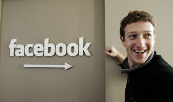 Facebook нанимает главного инженера Google для разработки собственных чипов
