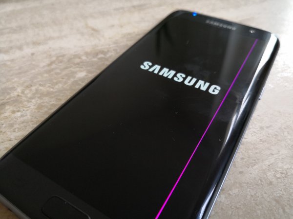 Эстетика тому виной: Эксперт объяснил происхождение розовых линий на экранах Pixel, iPhone и Samsung
