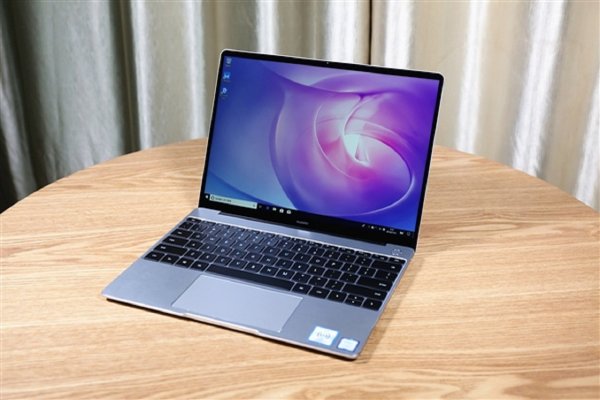 Huawei показала ноутбук MateBook 13 с технологией Huawei Share 3.0