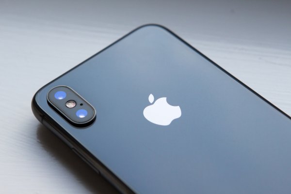 Apple признала наличие дефектов в iPhone X и MacBook Pro