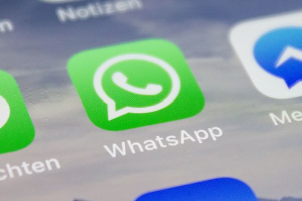 В WhatsApp появится новая функция авторизации через Face ID и Touch ID