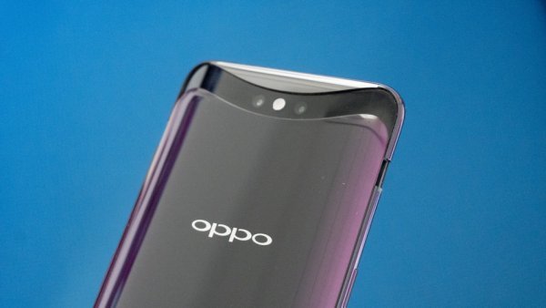 Смартфон Oppo Reno с 10-кратным зумом выйдет в необычном цветовом решении
