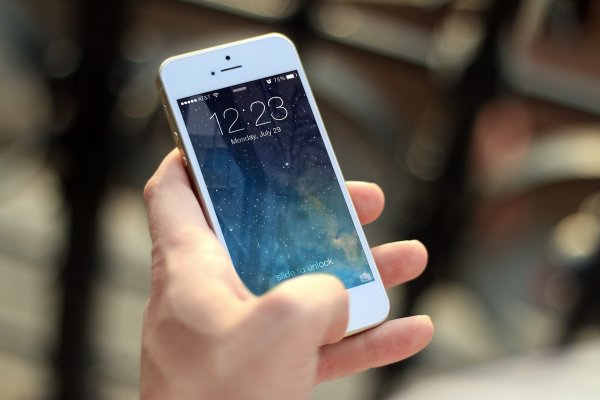 Наследник iPhone SE с 4,7-дюймовым дисплеем появится в 2020 году