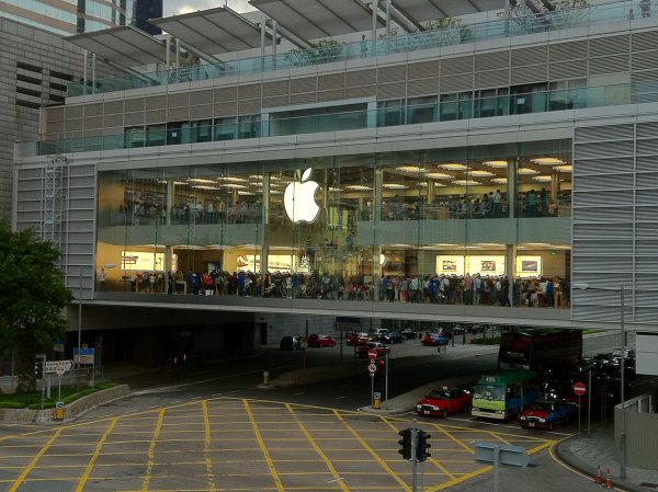 Против Apple подали коллективный иск за продажу пользовательской информации