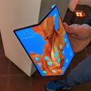 Huawei показала складной смартфон с самым скоростным интернетом в мире за $2600