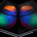 Развивает рынки складных дисплеев: Samsung обеспечит гибкими экранами Apple и Google