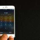 В руках ребенка взорвался смартфон: Как предупредить опасность